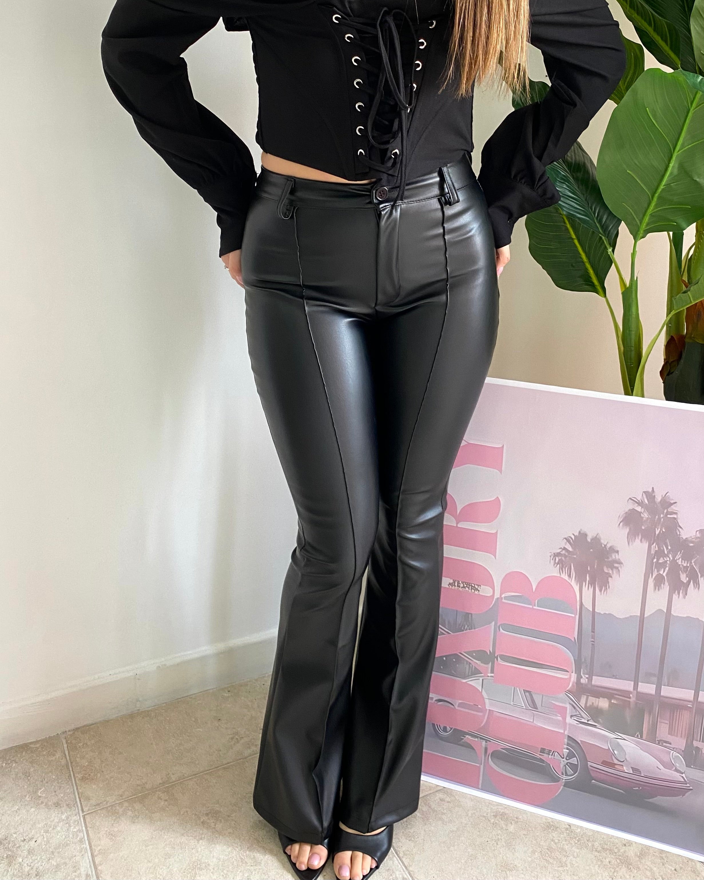 Pantalone ecopelle zampa